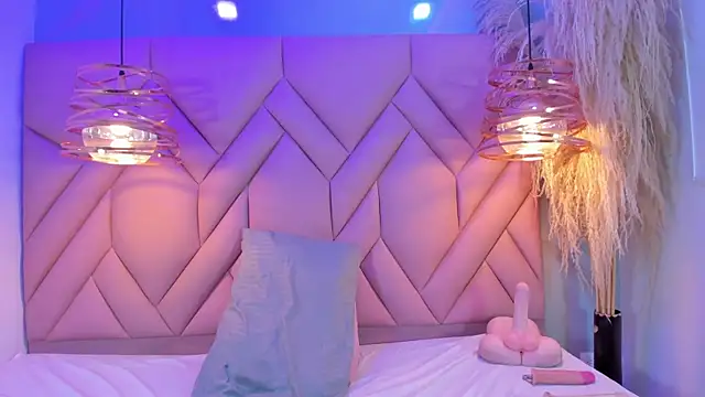 AngelaaCute  online show from 03-18-25, 03:22