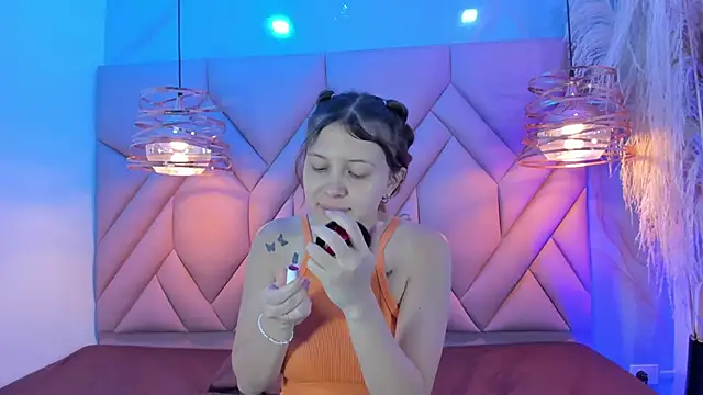 AngelaaCute  online show from 02-28-25, 12:31