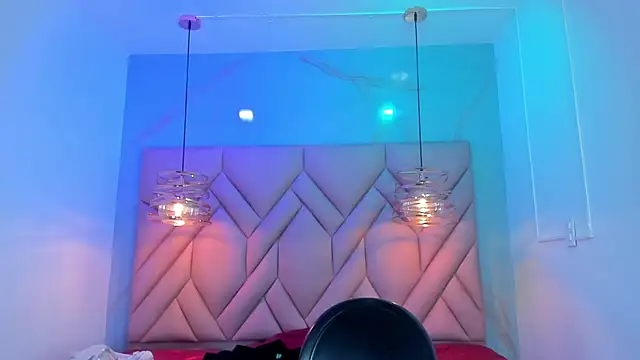 Snapshot of AngelaaCute_ chatting on 07-06-26, 12:23 AngelaaCute online show from 07-06-26, 12:23