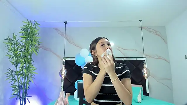 AngelaaCute  online show from 10-01-25, 12:09