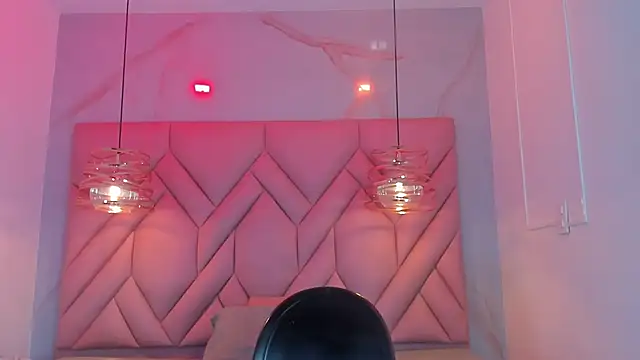 Snapshot of AngelaaCute_ chatting on 06-03-26, 12:06 AngelaaCute online show from 06-03-26, 12:06