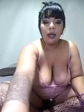 indianstormxo  online show from 06-04-26, 03:49