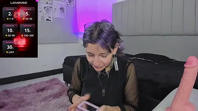 SukiFuyu  online show from 02-18-25, 12:17