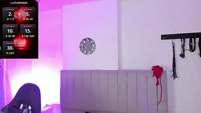 SukiFuyu  online show from 02-10-25, 06:35