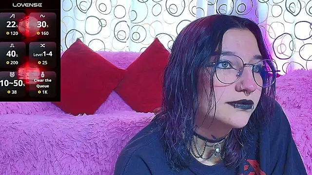 SukiFuyu  online show from 12-18-25, 06:34