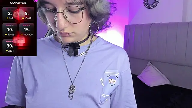 SukiFuyu  online show from 02-11-25, 06:33