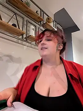 Snapshot of LadyRochester chatting on 09-29-25, 10:48 LadyRochester online show from 09-29-25, 10:48