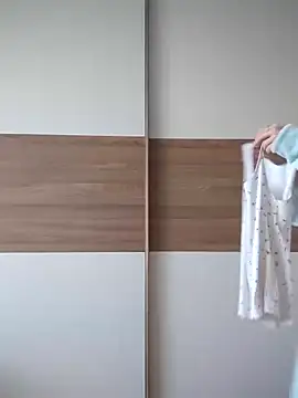 Dark Angel 22 online show from 12-14-25, 09:48