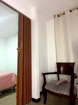 Taniabonet online show from 12-21-25, 12:02