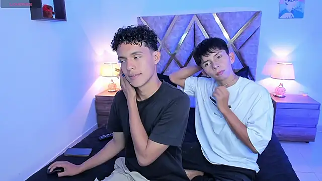 Snapshot of nickolas_moon chatting on 09-27-25, 09:32 nickolas moon online show from 09-27-25, 09:32