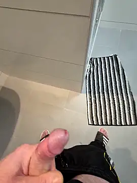 kisbiro77777 online show from 03-08-26, 12:49