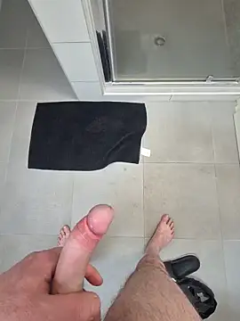 kisbiro77777 online show from 04-20-26, 04:41