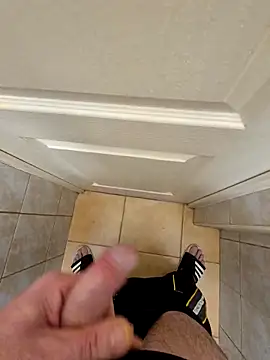 kisbiro77777 online show from 12-14-25, 04:34