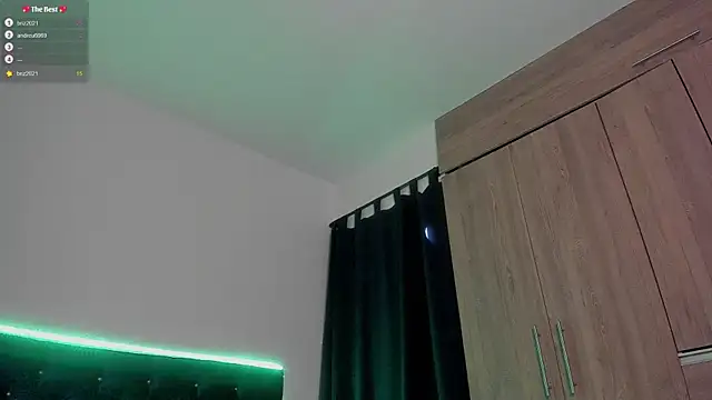 Snapshot of _diegsz_ chatting on 07-14-26, 12:00 diegsz online show from 07-14-26, 12:00