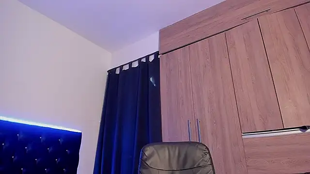 Snapshot of _diegsz_ chatting on 07-17-26, 01:19 diegsz online show from 07-17-26, 01:19