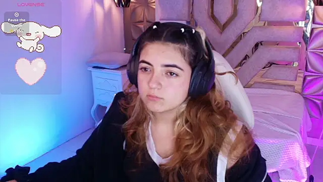 meraki fraise online show from 10-13-25, 03:24