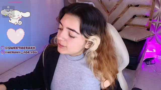 meraki fraise online show from 12-17-25, 04:06