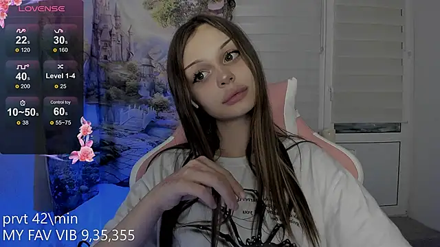 Snapshot of shy_melony chatting on 11-04-25, 10:13 shy melony online show from 11-04-25, 10:13