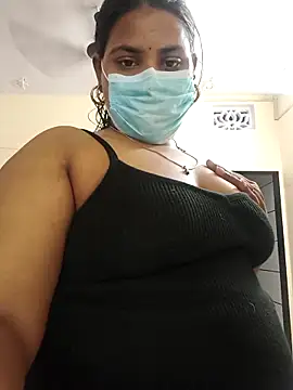 Hotmilfxox online show from 04-15-26, 10:32