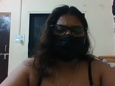 Hotmilfxox online show from 05-28-26, 05:41