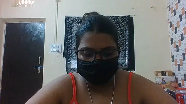Hotmilfxox online show from 06-07-26, 06:07
