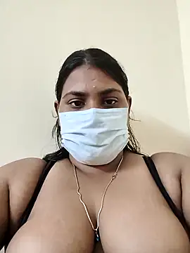 Hotmilfxox online show from 04-11-26, 06:44