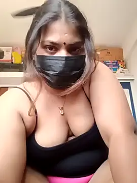 Hotmilfxox online show from 01-04-25, 07:34