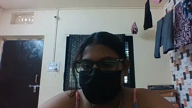 Hotmilfxox online show from 06-03-26, 08:59