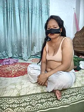 Snapshot of Desi_Best_Anal chatting on 12-14-25, 04:12 Desi Best Anal online show from 12-14-25, 04:12