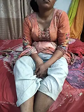 Snapshot of Desi_Best_Anal chatting on 02-18-25, 05:31 Desi Best Anal online show from 02-18-25, 05:31