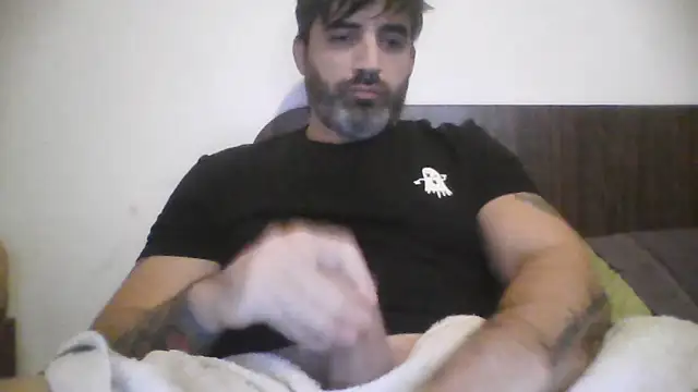 Snapshot of ozzypsico13 chatting on 06-01-26, 03:07 ozzypsico13 online show from 06-01-26, 03:07