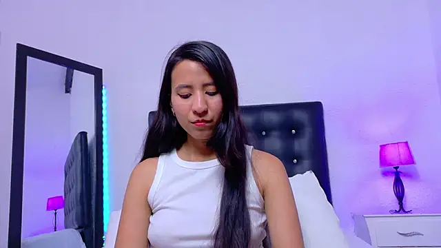 Skinny hottie18 online show from 12-04-25, 03:55