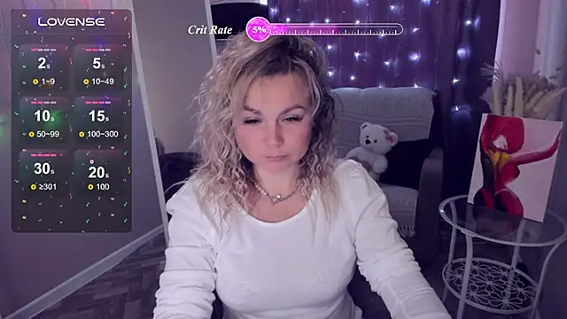 Snapshot of candy_queeen chatting on 05-04-26, 12:36 candy queeen online show from 05-04-26, 12:36