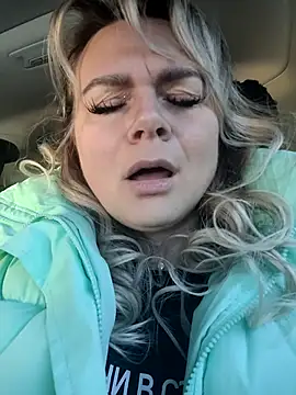 candy queeen online show from 04-15-26, 02:50