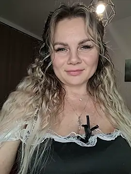 candy queeen online show from 01-13-26, 02:43