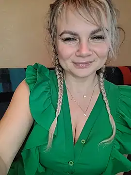 candy queeen online show from 12-02-25, 08:27