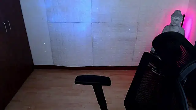 GODDESS EVANS online show from 06-30-26, 09:59