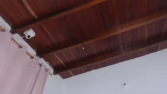 Snapshot of Amara_Red chatting on 12-19-25, 11:12 Amara Red online show from 12-19-25, 11:12