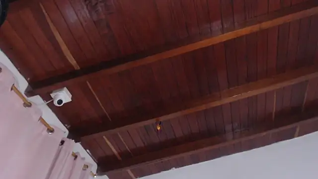 Snapshot of Amara_Red chatting on 12-15-25, 11:27 Amara Red online show from 12-15-25, 11:27