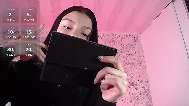 Snapshot of Zoee_babygirl chatting on 01-24-25, 12:31 Zoee babygirl online show from 01-24-25, 12:31