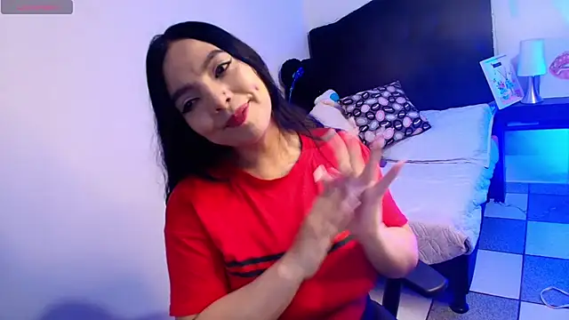 loren tits24 online show from 05-15-26, 08:18