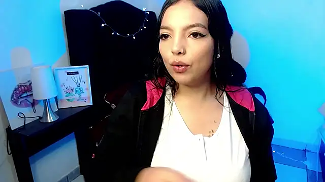 Snapshot of loren_tits24 chatting on 07-09-26, 07:13 loren tits24 online show from 07-09-26, 07:13