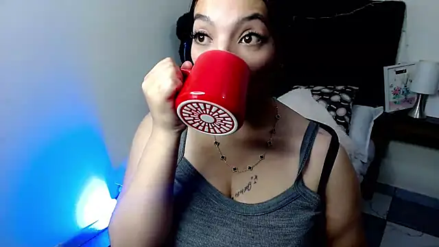 loren tits24 online show from 06-12-26, 11:02