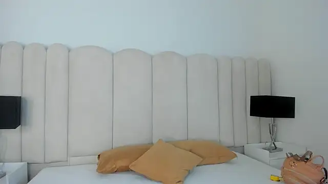 AnnyCherry  online show from 05-20-26, 12:07