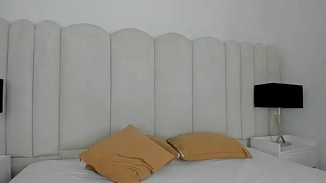 AnnyCherry  online show from 05-09-26, 12:36