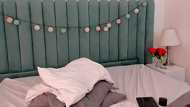 AnnyCherry  online show from 03-17-25, 09:35