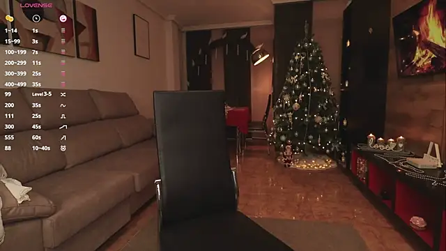 Snapshot of Golden_Rosse chatting on 12-11-24, 01:37 Golden Rosse online show from 12-11-24, 01:37