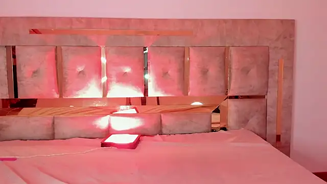 Snapshot of Ari_sunshine_ chatting on 02-12-26, 04:01 Ari sunshine online show from 02-12-26, 04:01