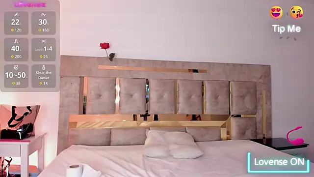 Snapshot of Ari_sunshine_ chatting on 02-21-26, 06:15 Ari sunshine online show from 02-21-26, 06:15