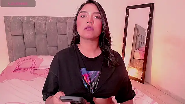 DIANEE 01 online show from 04-07-26, 11:39